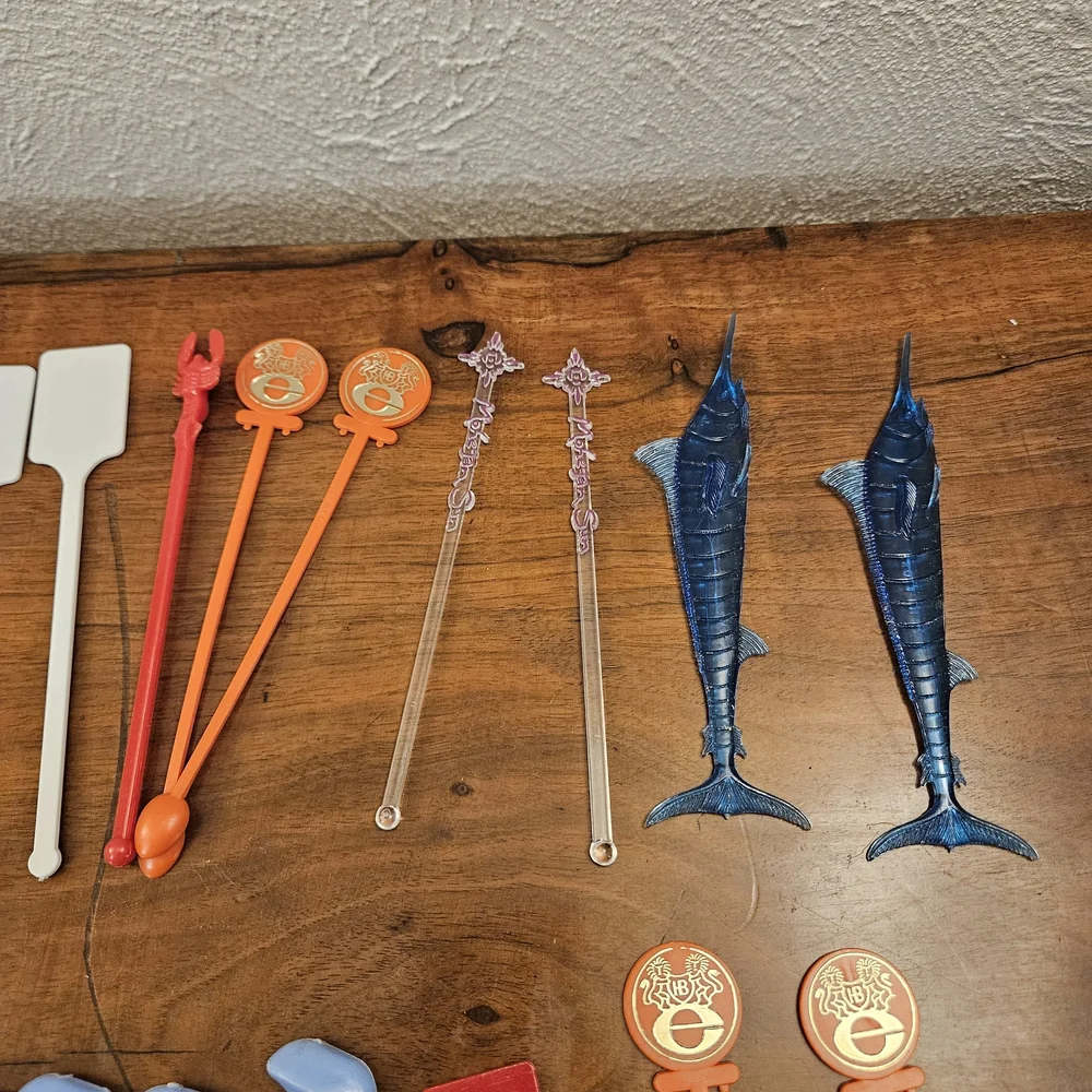 Lot of‎ 29 Vintage Plastic Swizzle Sticks Drink Stirrers Cocktail Advertising